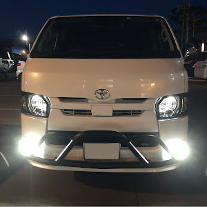 ハイエースバン GDH206V