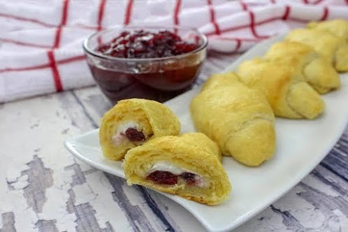 Cranberry Cream Cheese Crescent Rolls