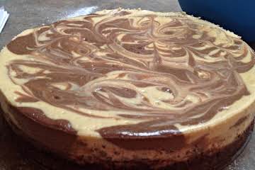 IRISH CREAM MARBLE CHEESECAKE