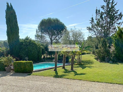 Propriété avec piscine 3