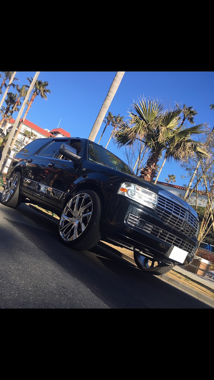ナビゲーターのナビゲーター・アメ車・ドライブ・マスタング・ダッジチャレンジャーに関するカスタム事例の投稿画像1枚目