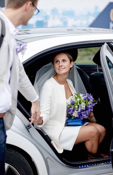 ช่างภาพงานแต่งงาน Konstantin Zemskov (zemskovkv) ภาพเมื่อ 14 พฤษภาคม 2019