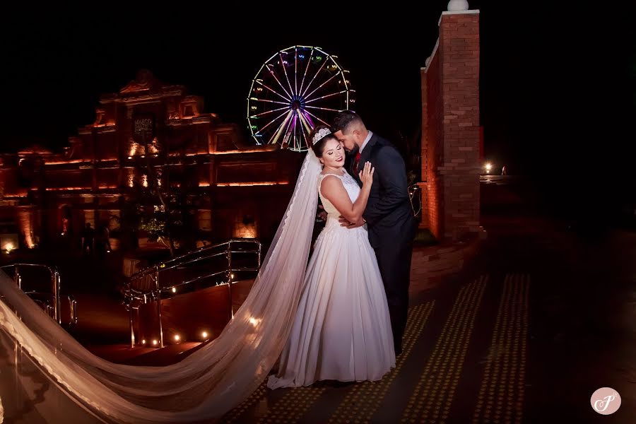 Fotógrafo de casamento Camila Pauleski (camilapauleski). Foto de 11 de maio 2020