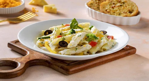 Penne Alfredo (White Sauce )