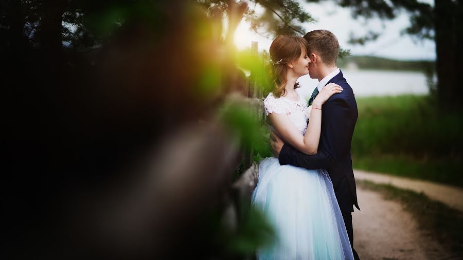 Fotógrafo de casamento Aleksandr Kalinin (fatumdx). Foto de 9 de julho 2018