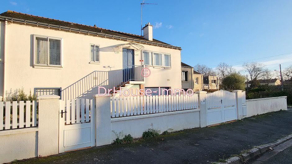 Vente maison 5 pièces 94.5 m² à Les ponts-de-ce (49130), 222 000 €