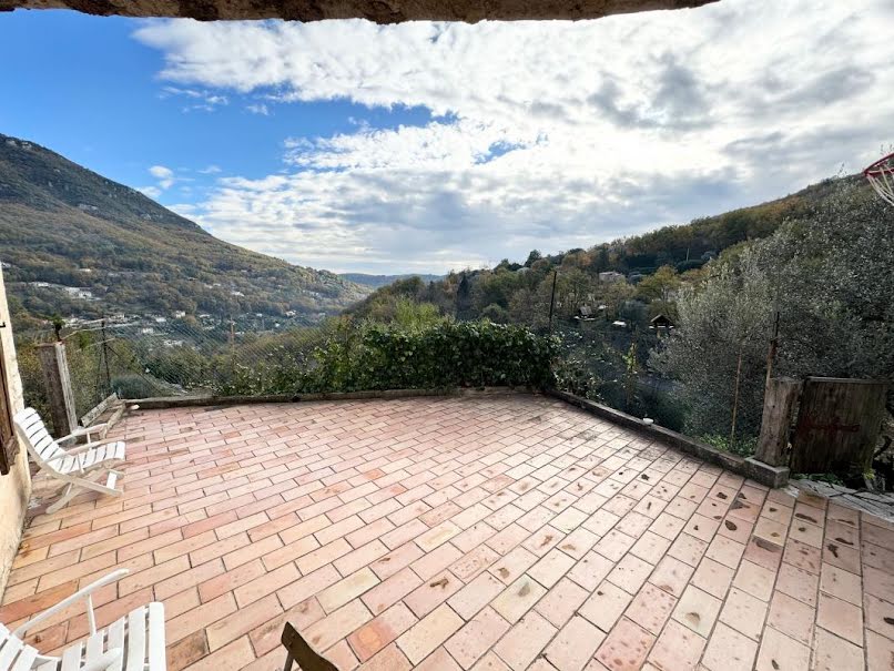 Vente villa 6 pièces 200 m² à Gourdon (06620), 632 000 €