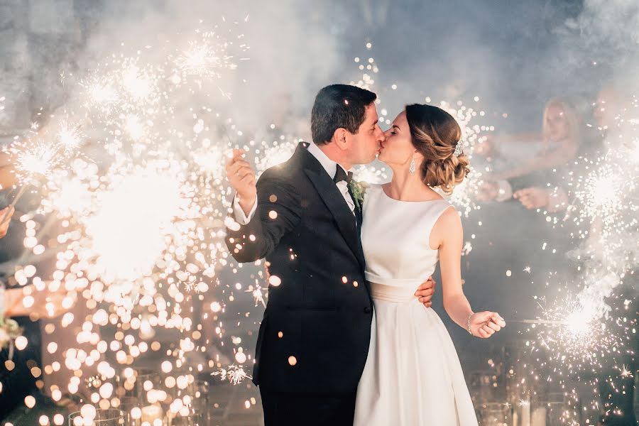 Fotógrafo de casamento Natalya Legenda (legenda). Foto de 8 de agosto 2016