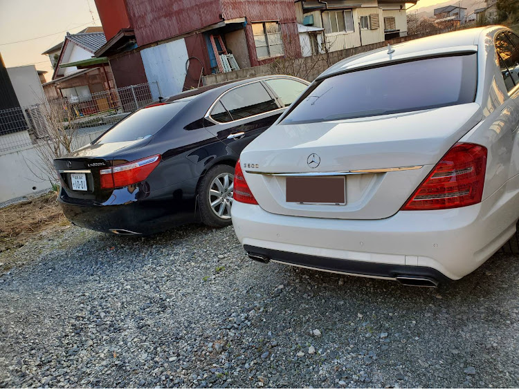 SクラスセダンのV12 ツインターボ・#w221 S600・LS600hlに関するカスタム事例の投稿画像3枚目