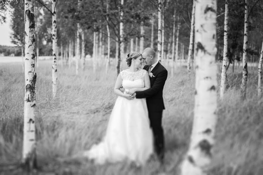 Fotógrafo de casamento Tanja Ferm (tanjametelitsa). Foto de 1 de janeiro 2019