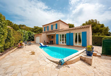 Maison avec piscine et terrasse 18