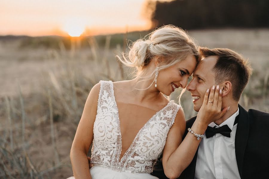 Fotografo di matrimoni Artur Jaracz (chwilepie). Foto del 11 marzo 2020