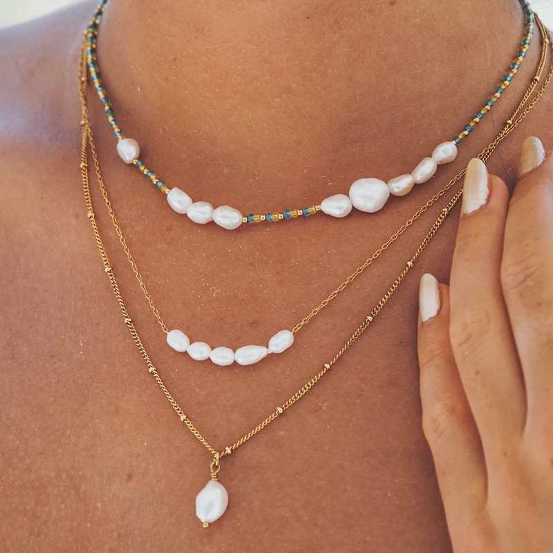 Articles de perles de couleur pour femmes Trouvez le bijou parfait avec nos articles de perles faits à la main, brillants et uniques pour toutes les occasions.