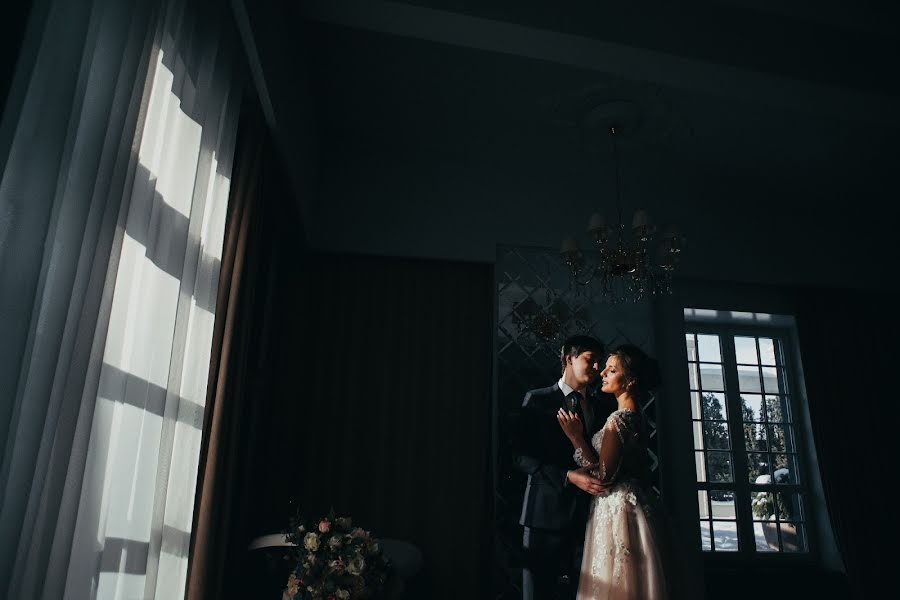 Wedding photographer Viktor Golubev (viktogoll). Photo of 10 March 2018