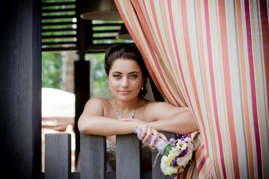 Wedding photographer Tatyana Burkova (burkova). Photo of 11 August 2013