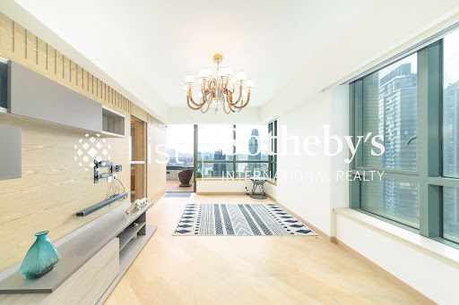 Luxury property for sale in Mid-Levels (Hong Kong)