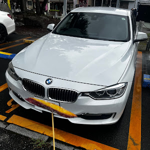 3シリーズ セダン 320d