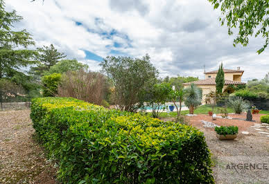 Maison avec piscine et terrasse 5