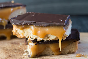 Billionaire Shortbread Cookie Bars