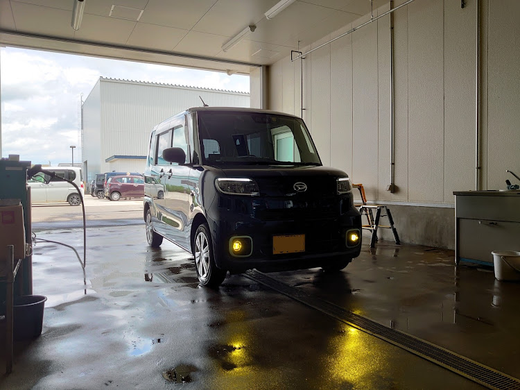 タントの洗車・トップコート施工・VELENOフォグユニット・VELENOイエローフォグ3500mlに関するカスタム事例の投稿画像2枚目