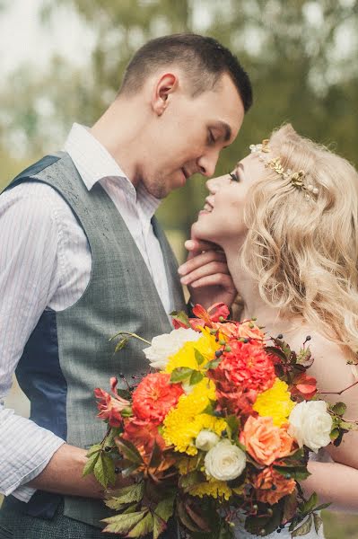 Fotógrafo de casamento Kseniya Khlopova (xeniam71). Foto de 13 de outubro 2018