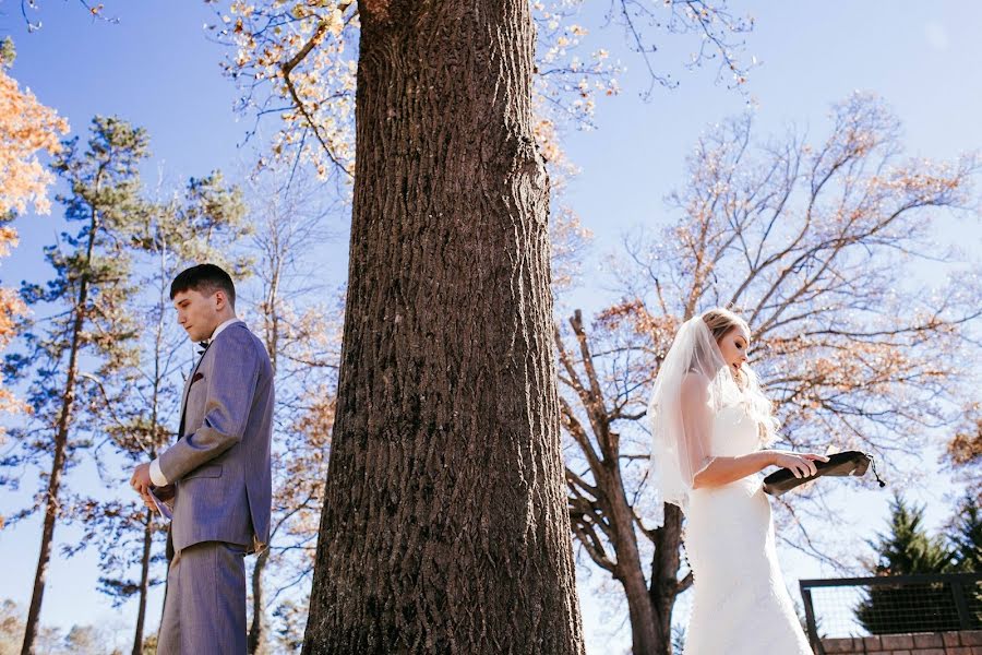 Fotógrafo de bodas Julie Clarke (memoriesremain27). Foto del 20 de noviembre 2019