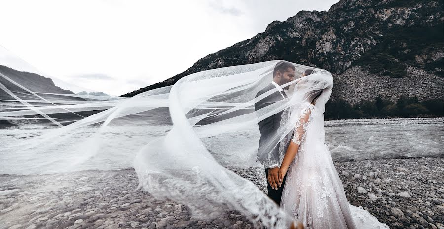 Fotógrafo de casamento Valeriya Vartanova (vart). Foto de 29 de julho 2019