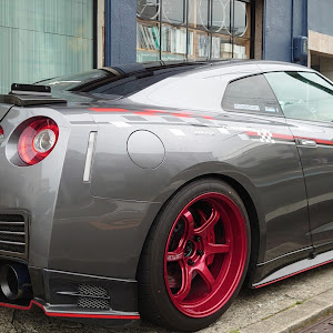 NISSAN GT-R R35