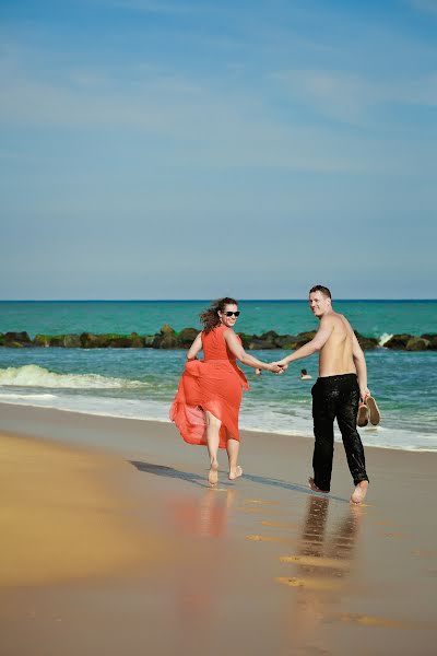 Fotógrafo de casamento Tatyana Katkova (tanushakatkova). Foto de 30 de maio 2015