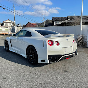 NISSAN GT-R R35