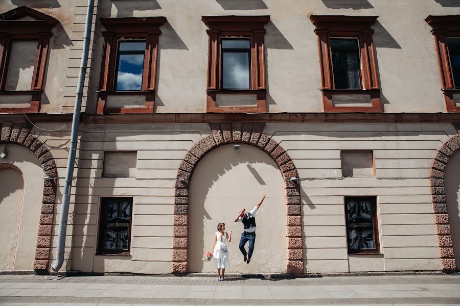 Fotógrafo de casamento Oleg Babenko (obabenko). Foto de 2 de outubro 2018