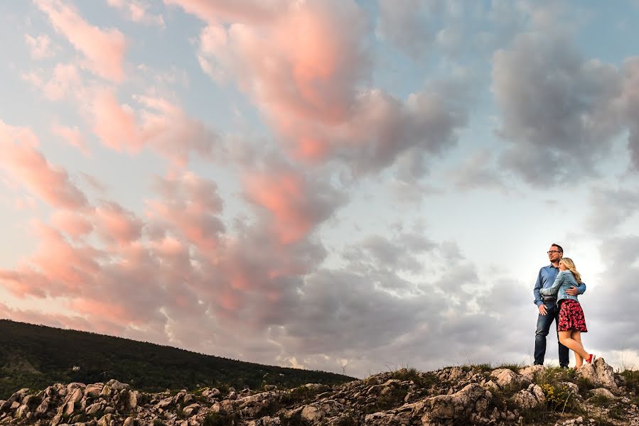 Bryllupsfotograf Imre Varró (varroimre). Bilde av 22 juni 2020