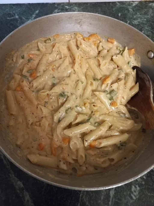 Veg White Sauce Pasta