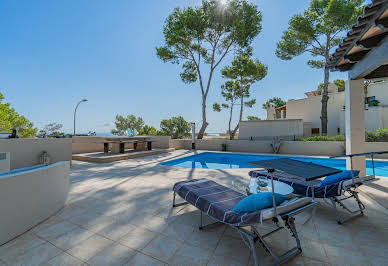 Villa with pool and terrace 4