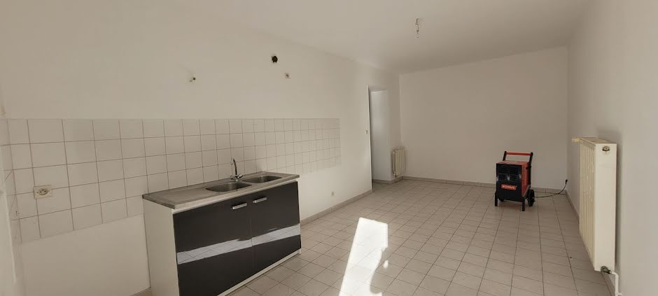 Vente maison 5 pièces 115 m² à Lémeré (37120), 127 000 €