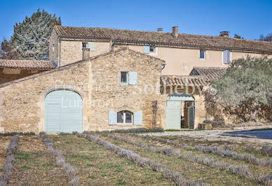 Maison avec piscine 2