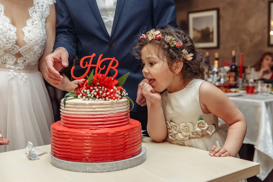 Wedding photographer Natalya Otrakovskaya (otrakovskayan). Photo of 27 January 2020