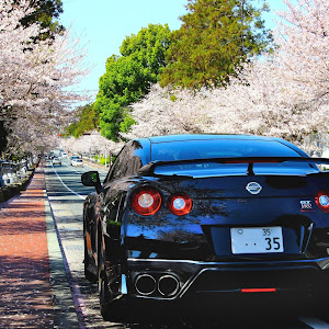 NISSAN GT-R R35