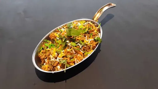 Veg Biryani With Veg Raita Combo