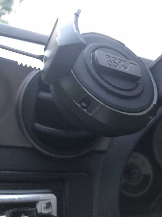 インテグラのインテグラ DC5・ROOT CO. PLAY Grip. Smart Car Mount.・iPhoneホルダーに関するカスタム事例の投稿画像4枚目