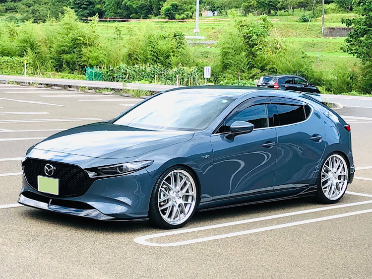 MAZDA3のマツダ3ファストバック・20インチ・わかさ氷ノ山スキー場に関するカスタム事例の投稿画像7枚目