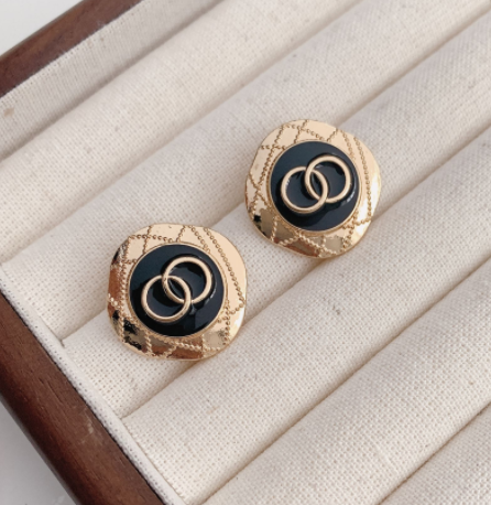 Nouveaux boucles d'oreilles en cristal faits à la main Fairy Fashion pour femmes. Éclat et élégance pour sublimer votre style.