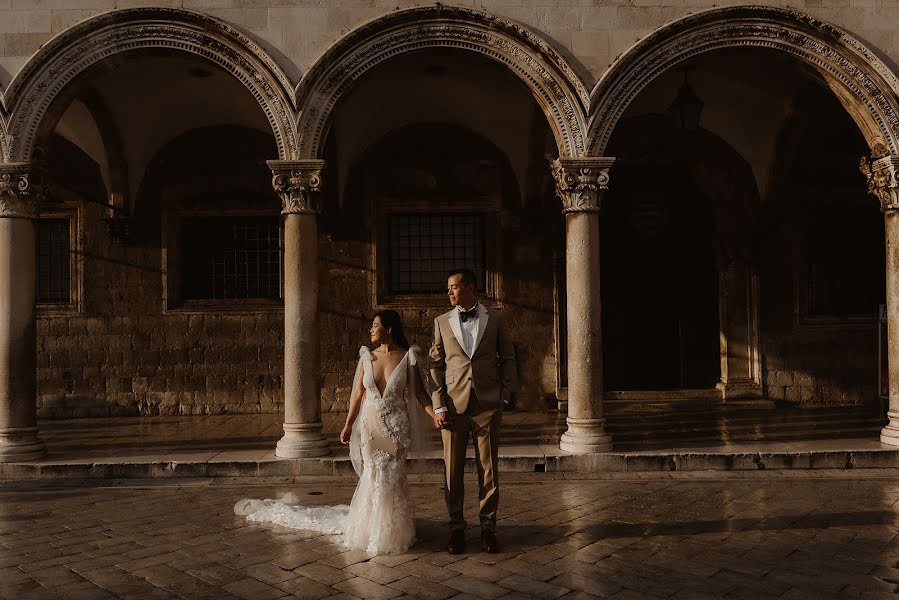 Fotografo di matrimoni Nina Anic (ninaanic). Foto del 9 novembre 2021