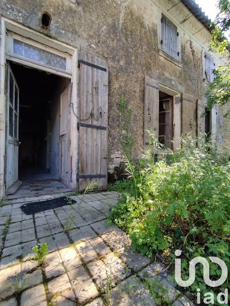 Vente maison 4 pièces 145 m² à Moragne (17430), 79 000 €