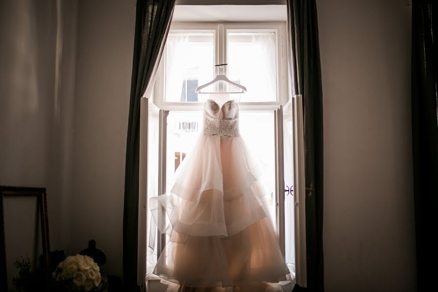 Fotografo di matrimoni Virág Mészáros (awhjs). Foto del 19 dicembre 2017