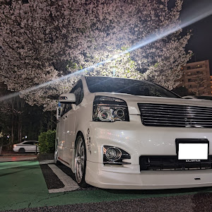 ヴォクシー ZRR70W