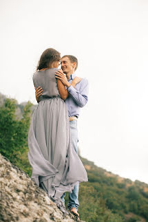 Fotógrafo de casamento Larisa Demidova (lgaripova). Foto de 3 de outubro 2015