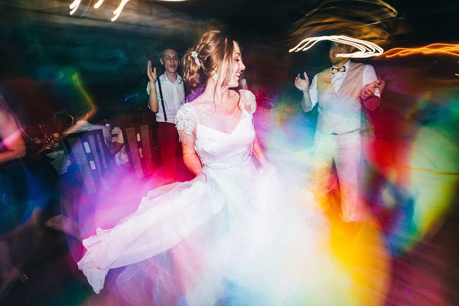 Fotógrafo de casamento Svetlana Ivankova (svetiklana). Foto de 12 de janeiro 2018