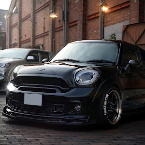 MINI Paceman