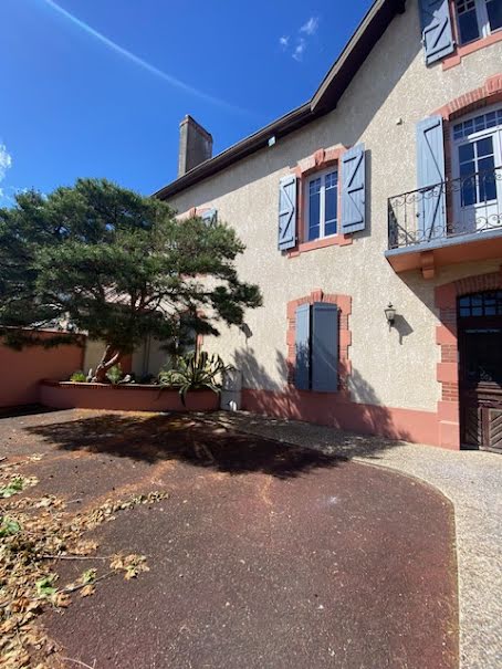 Vente appartement 2 pièces 140 m² à Sault-de-Navailles (64300), 81 000 €